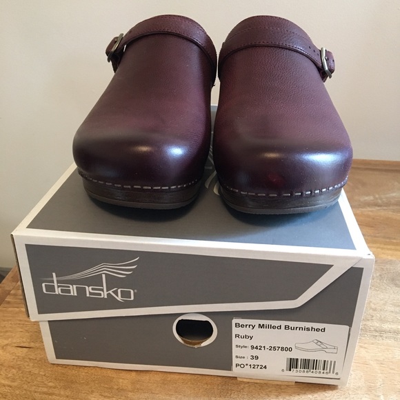 Dansko Berry clog - size 39 - burnished ruby - Picture 2 of 9